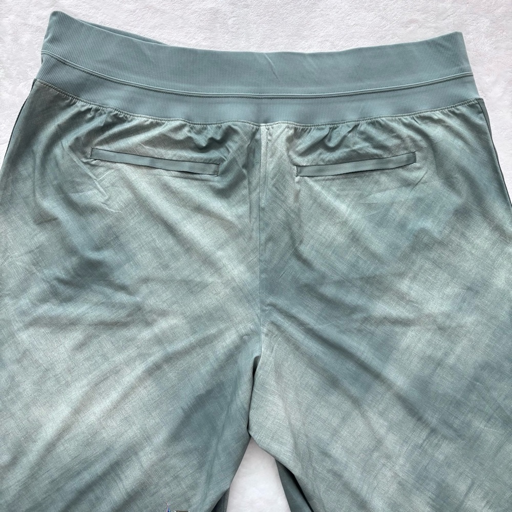 ATHLETA Nolita Slim Tapered Sage Green Printed Crop Pant--NWT--18 - Picture 9 of 15